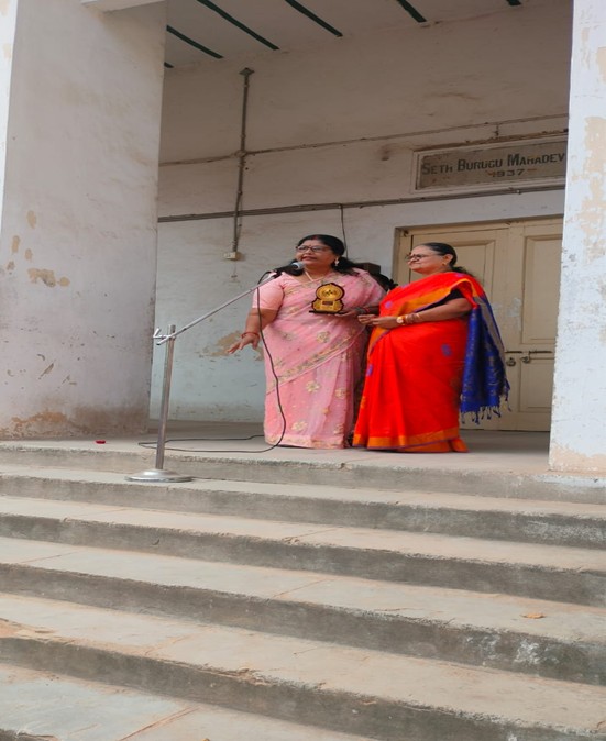 Guides participated in March past